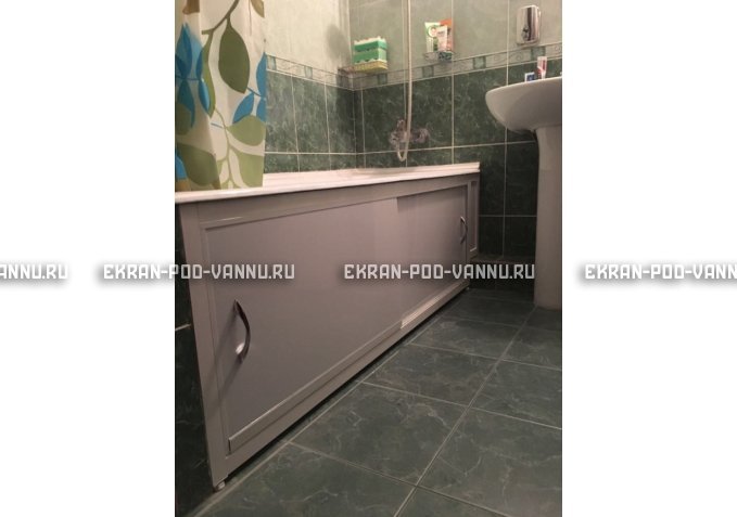 Экран  EUROPLEX Роликс белый с вставкой – купить по цене 10400 руб. в интернет-магазине в городе Саратов картинка 2